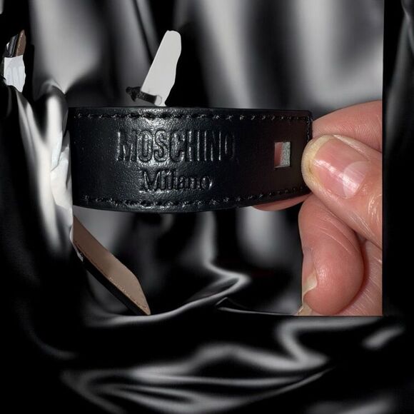 New Authentic Moschino Couture Belt Woman White Size 42 Model 7 A8006 1” Width - Picture 9 of 11